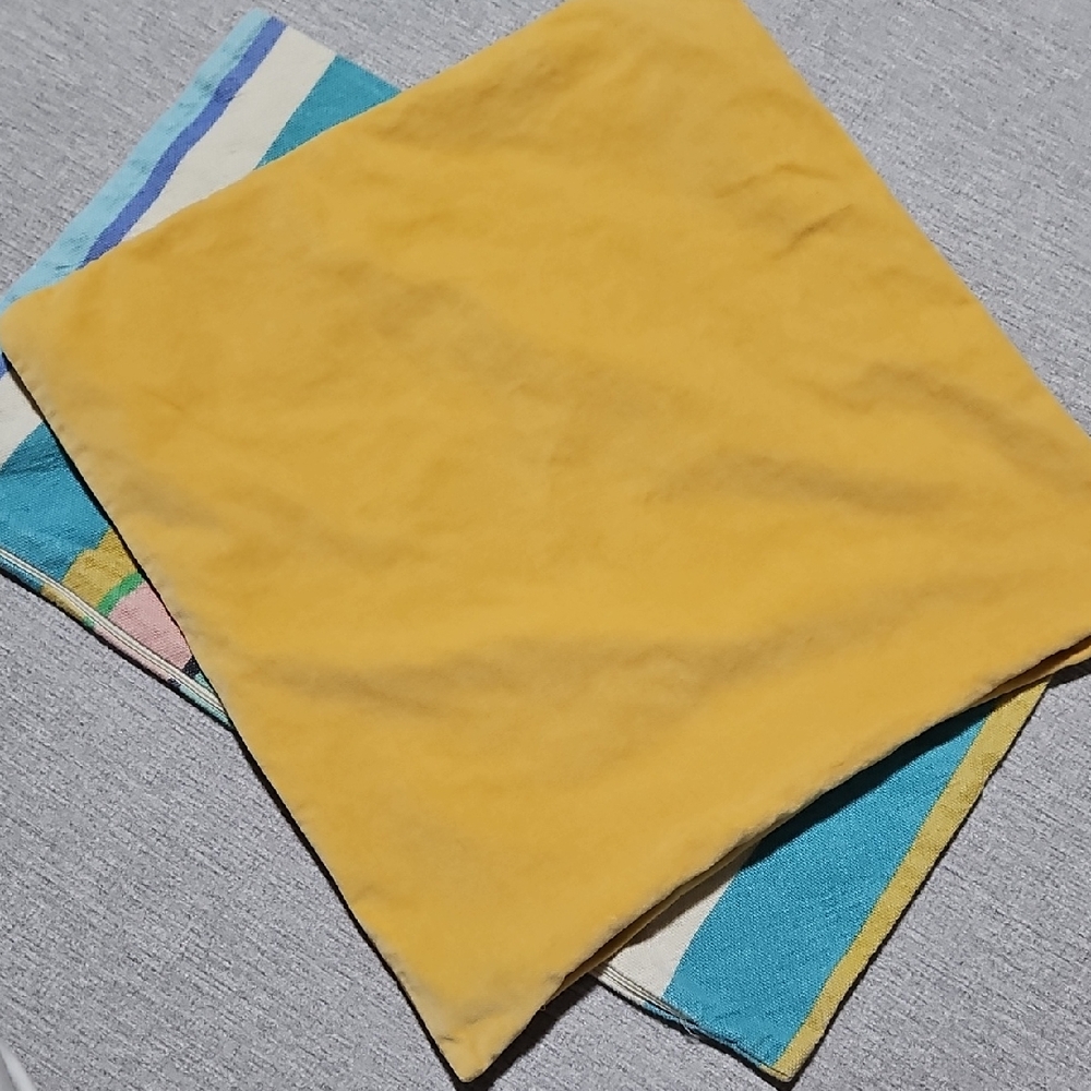 Yellow/Gold Velvet Pillow Cover 20×20in